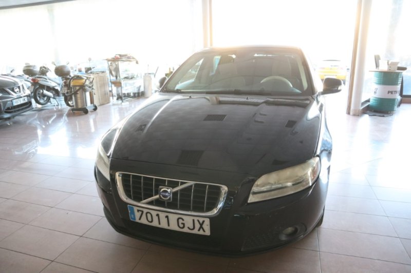 VOLVO V70 2000 TURBO DIESEL DE 136 CV Y 6 VEL.