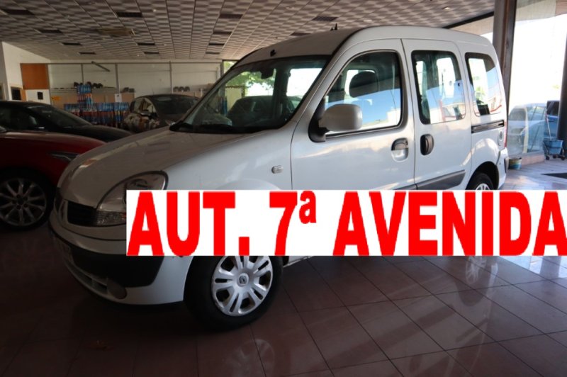 RENAULT KANGOO 1500 DCI DE 85 CV CON 5 PLAZAS