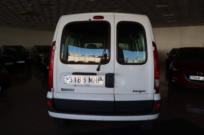 RENAULT KANGOO 1500 DCI DE 85 CV CON 5 PLAZAS
