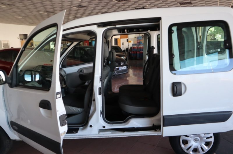 RENAULT KANGOO 1500 DCI DE 85 CV CON 5 PLAZAS