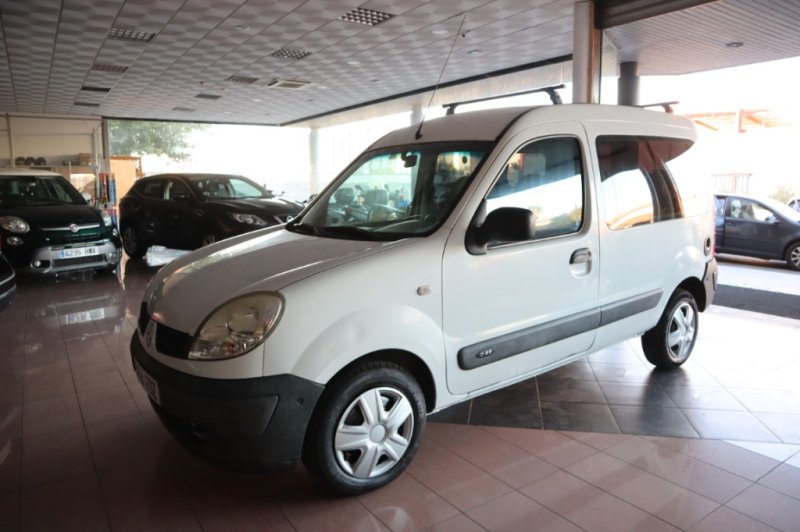RENAULT KANGOO 1900 DIESEL DE 65 CV CON 5 PLAZAS