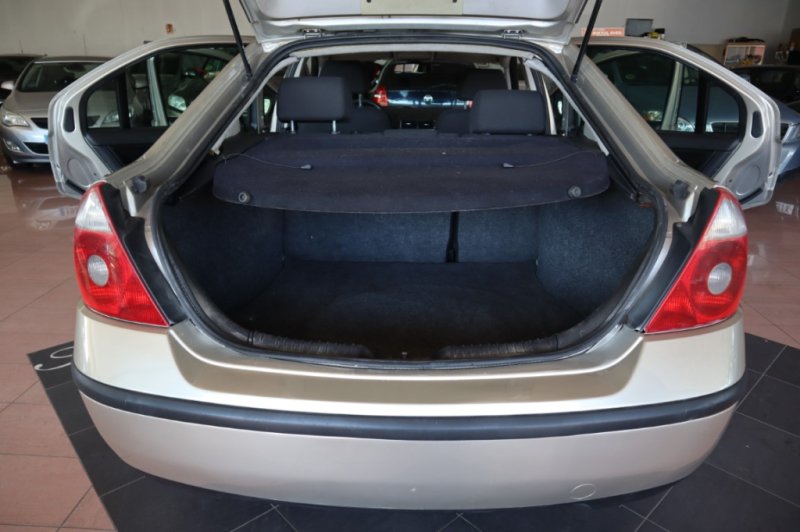 FORD MONDEO 2000 TURBO DIESEL DE 130 CV Y 6 VELOC.