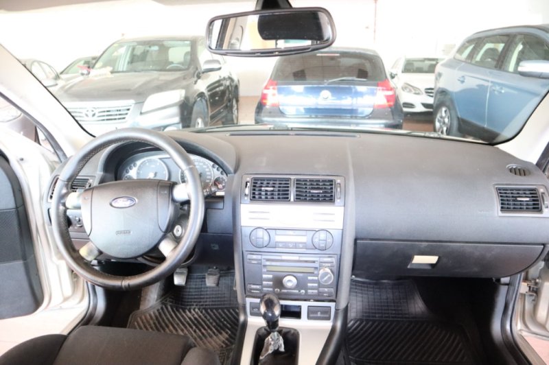 FORD MONDEO 2000 TURBO DIESEL DE 130 CV Y 6 VELOC.