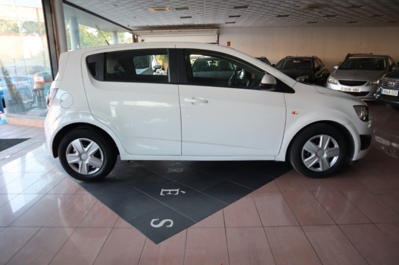 CHEVROLET AVEO 1300 TURBO DIESEL DE 95 CV Y 6 VELOCID.