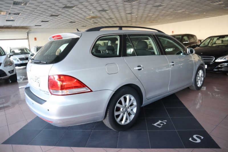 VOLKSWAGEN GOLF 1600 TDI DE 105 CV