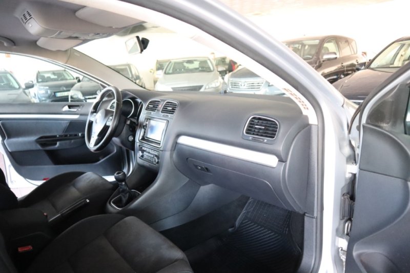 VOLKSWAGEN GOLF 1600 TDI DE 105 CV