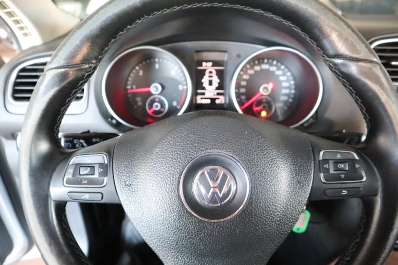 VOLKSWAGEN GOLF 1600 TDI DE 105 CV