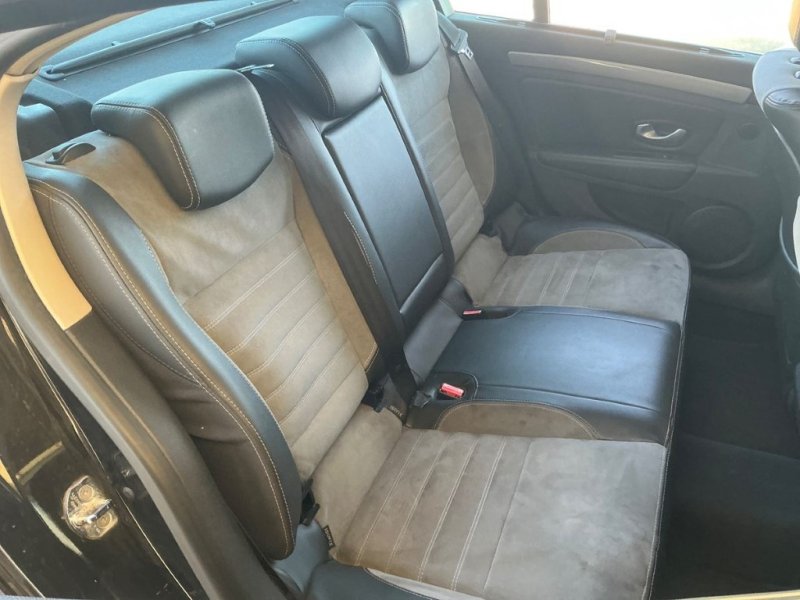 RENAULT LAGUNA 2.0 T/DIESEL CON 6 VELOCIDADES 130 CV