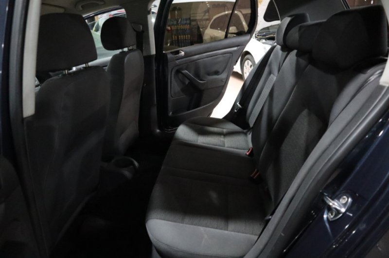 VOLKSWAGEN GOLF 1.900 TDI DE 105V CV CON 5 PUERTAS