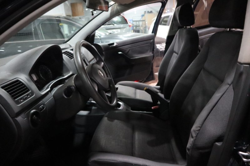 VOLKSWAGEN GOLF 1.900 TDI DE 105V CV CON 5 PUERTAS