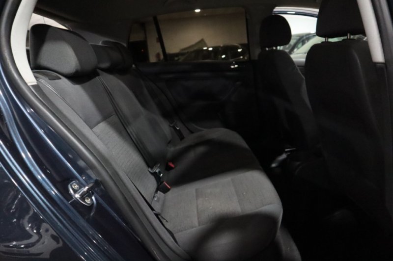 VOLKSWAGEN GOLF 1.900 TDI DE 105V CV CON 5 PUERTAS