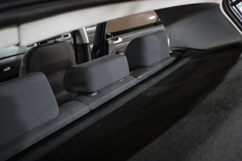 VOLKSWAGEN GOLF 1.900 TDI DE 105V CV CON 5 PUERTAS