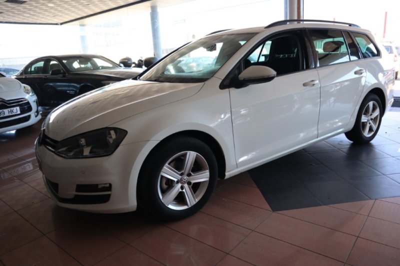 VOLKSWAGEN GOLF 1600 TDI DE 110 CV