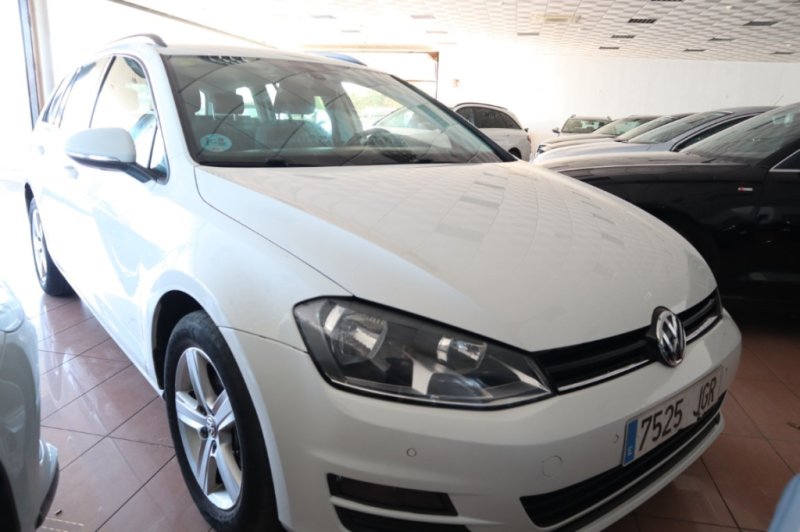 VOLKSWAGEN GOLF 1600 TDI DE 110 CV