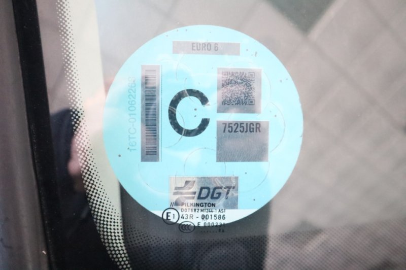 VOLKSWAGEN GOLF 1600 TDI DE 110 CV