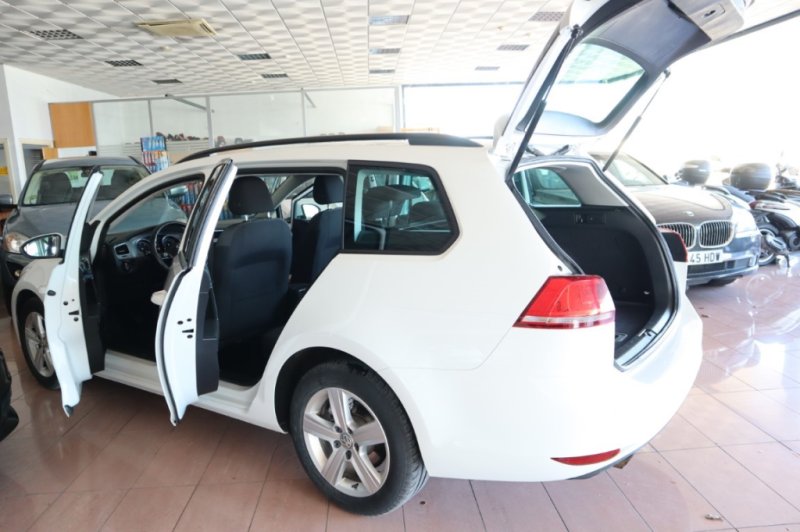 VOLKSWAGEN GOLF 1600 TDI DE 110 CV