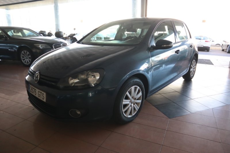 VOLKSWAGEN GOLF 1600 TDI DE 105 Y CAJA DE CAMBIOS AUT.
