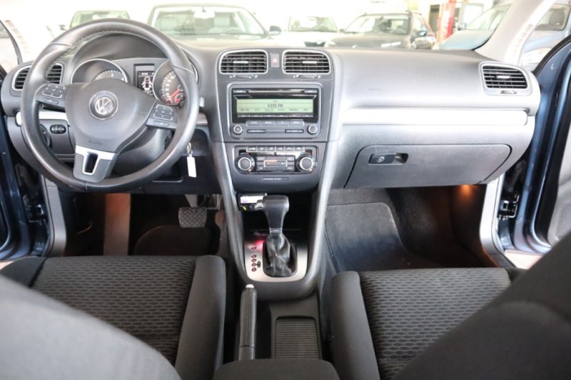 VOLKSWAGEN GOLF 1600 TDI DE 105 Y CAJA DE CAMBIOS AUT.