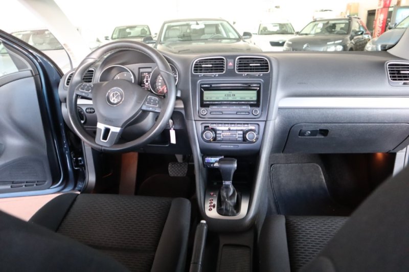 VOLKSWAGEN GOLF 1600 TDI DE 105 Y CAJA DE CAMBIOS AUT.