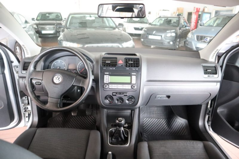 VOLKSWAGEN GOLF 1900 TDI DE 105 CV CON 5 PUERTAS