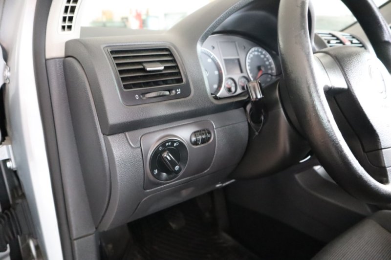 VOLKSWAGEN GOLF 1900 TDI DE 105 CV CON 5 PUERTAS