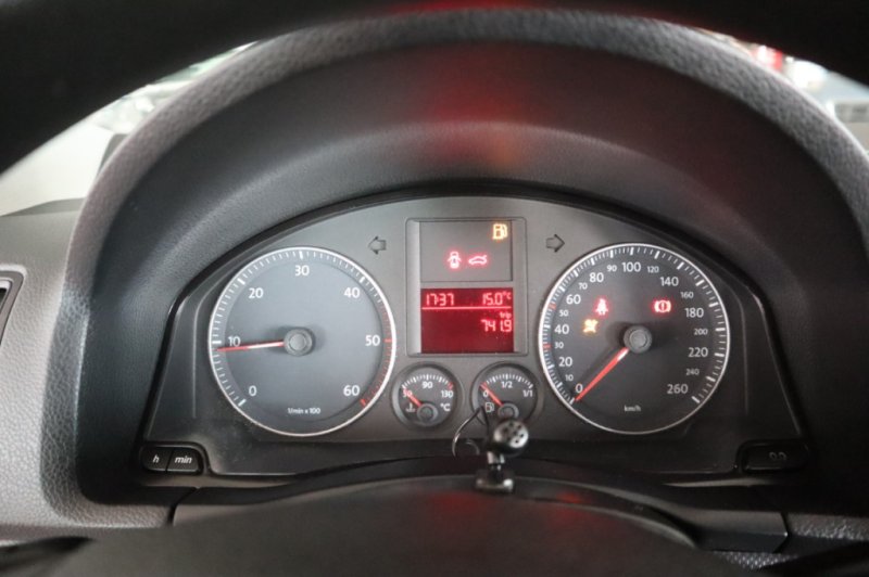 VOLKSWAGEN GOLF 1900 TDI DE 105 CV CON 5 PUERTAS