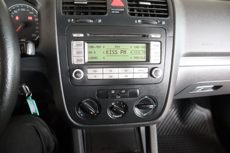 VOLKSWAGEN GOLF 1900 TDI DE 105 CV CON 5 PUERTAS