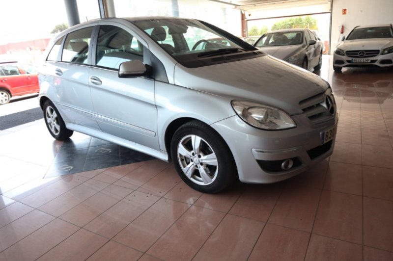 MERCEDES-BENZ B 200 MONOVOLUMEN DE 5 PUERTAS