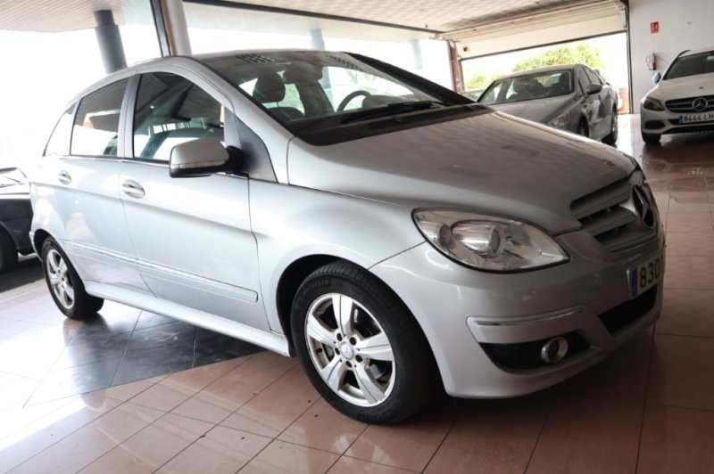 MERCEDES-BENZ B 200 MONOVOLUMEN DE 5 PUERTAS