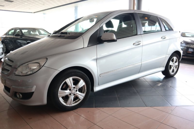MERCEDES-BENZ B 200 MONOVOLUMEN DE 5 PUERTAS