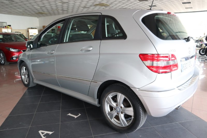 MERCEDES-BENZ B 200 MONOVOLUMEN DE 5 PUERTAS