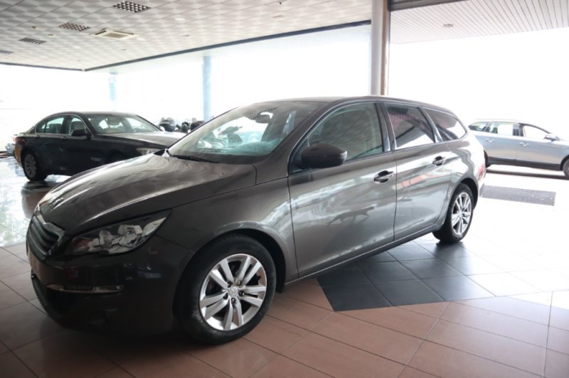PEUGEOT 308 1600 HDI CON 5 PUERTAS
