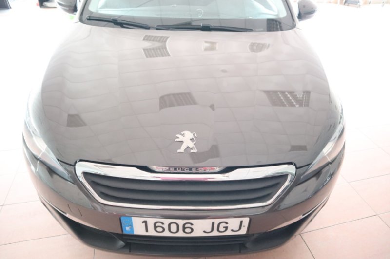 PEUGEOT 308 1600 HDI CON 5 PUERTAS