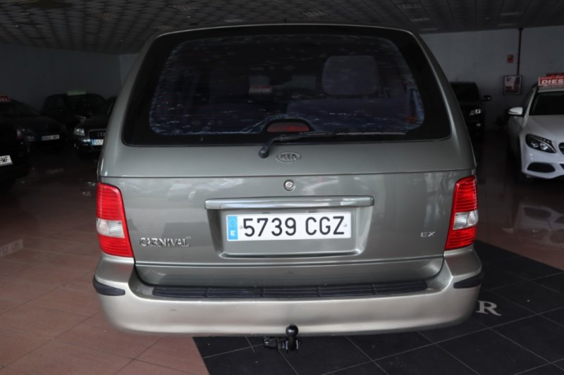KIA CARNIVAL 2900 CC TURBO DIESEL