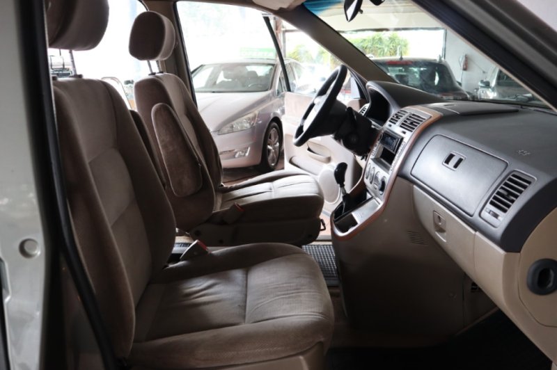 KIA CARNIVAL 2900 CC TURBO DIESEL