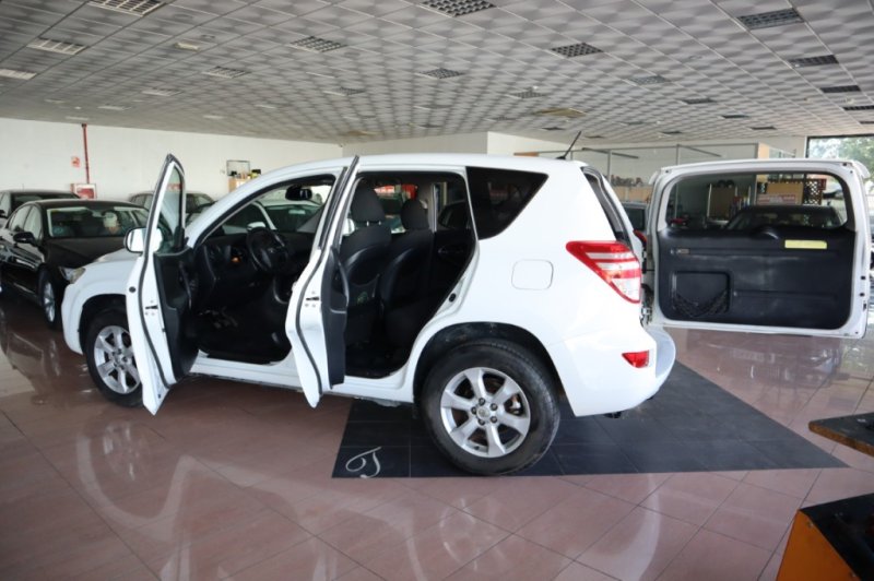 TOYOTA RAV 4 2.2 TURBO DIESEL