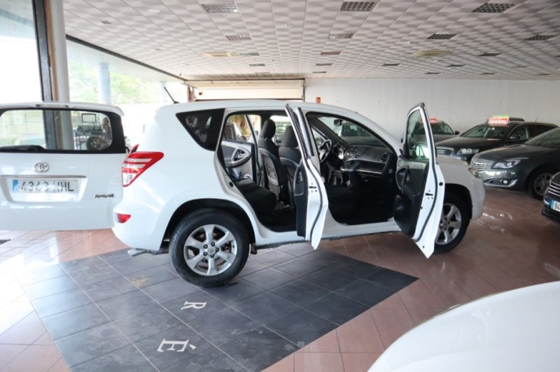TOYOTA RAV 4 2.2 TURBO DIESEL