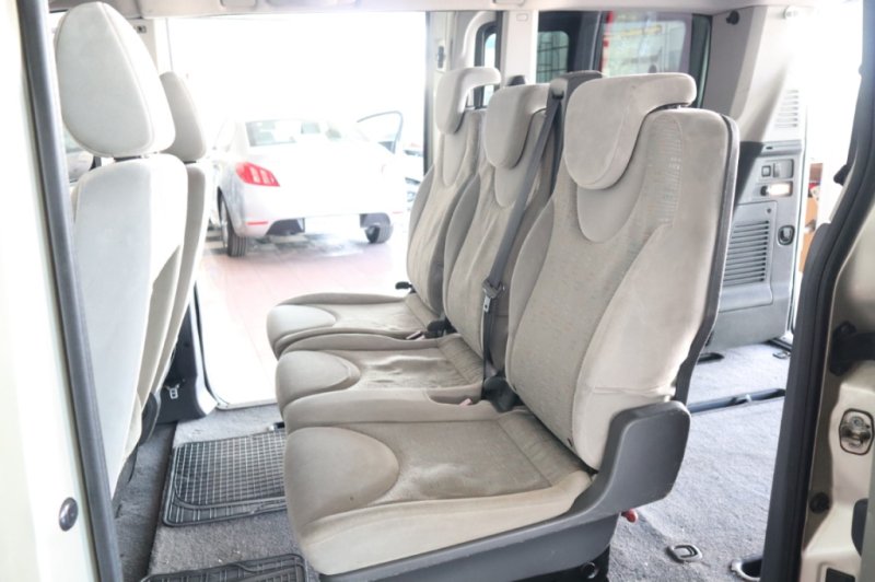 PEUGEOT EXPERT 2000 HDI DE 120 CV Y 6 VEL.