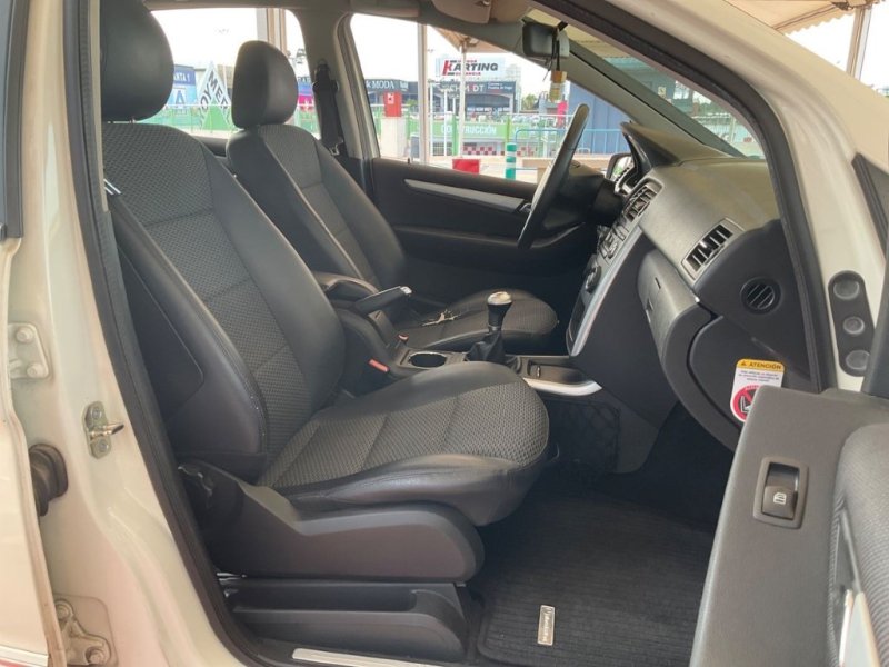 MERCEDES-BENZ B 180 CLASE B