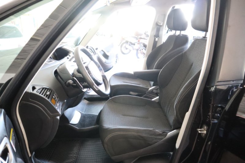 CITROEN C4 PICASSO CON 7 PLAZAS HOMOLOGADAS HDI DE 110 CV