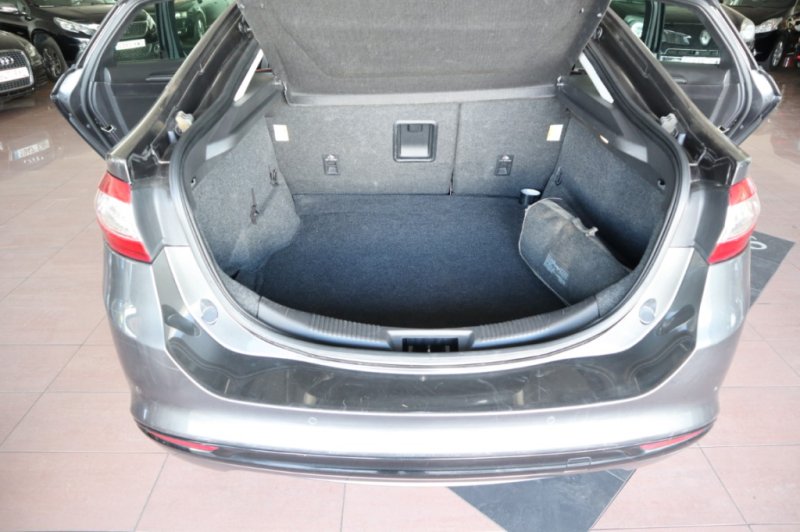 FORD MONDEO 2.0 TURBO DIESEL CON 150 CV Y 6 VELOC.