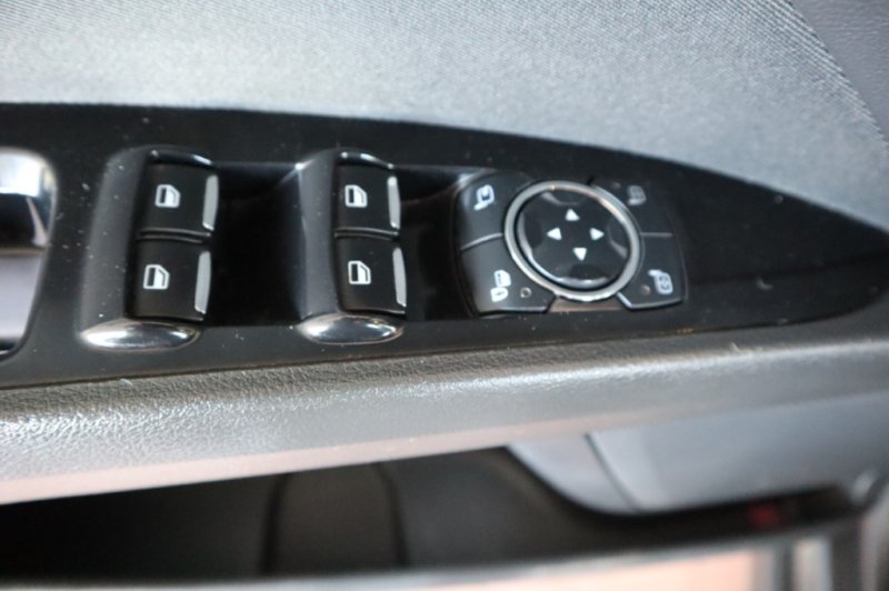 FORD MONDEO 2.0 TURBO DIESEL CON 150 CV Y 6 VELOC.