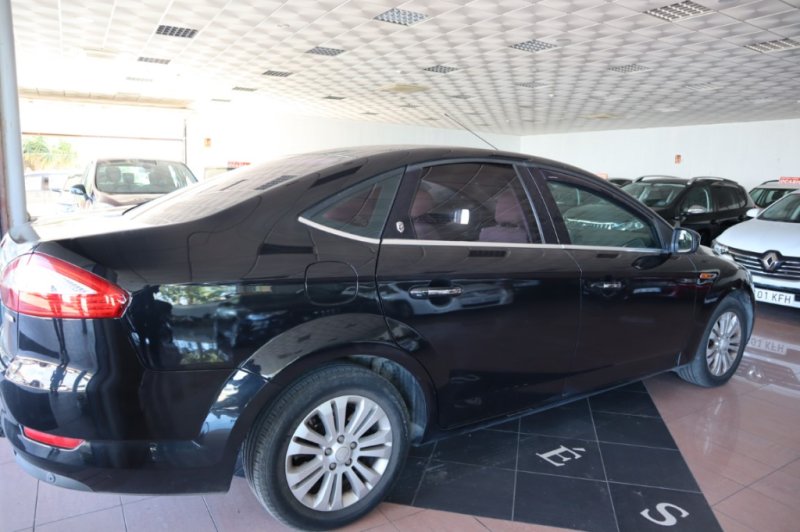 FORD MONDEO 2.0 TURBO DIESEL DE 131 CV AUTOMÁTICO