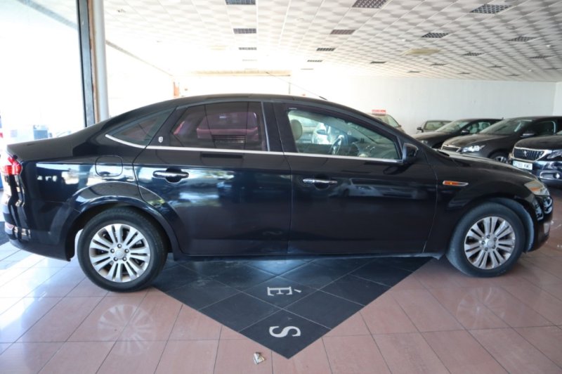 FORD MONDEO 2.0 TURBO DIESEL DE 131 CV AUTOMÁTICO