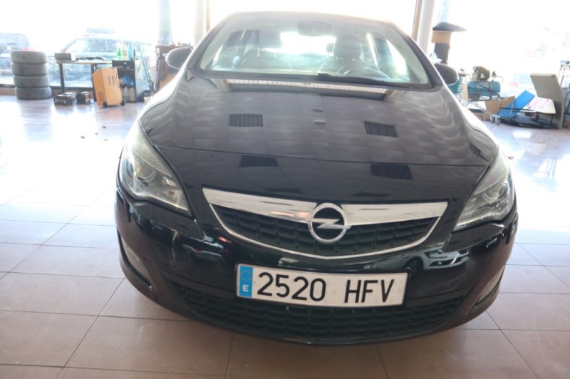 OPEL ASTRA 5 PUERTAS DE 1700 CC CDTI CON 110 CV