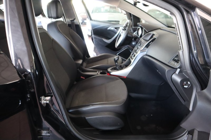 OPEL ASTRA 5 PUERTAS DE 1700 CC CDTI CON 110 CV