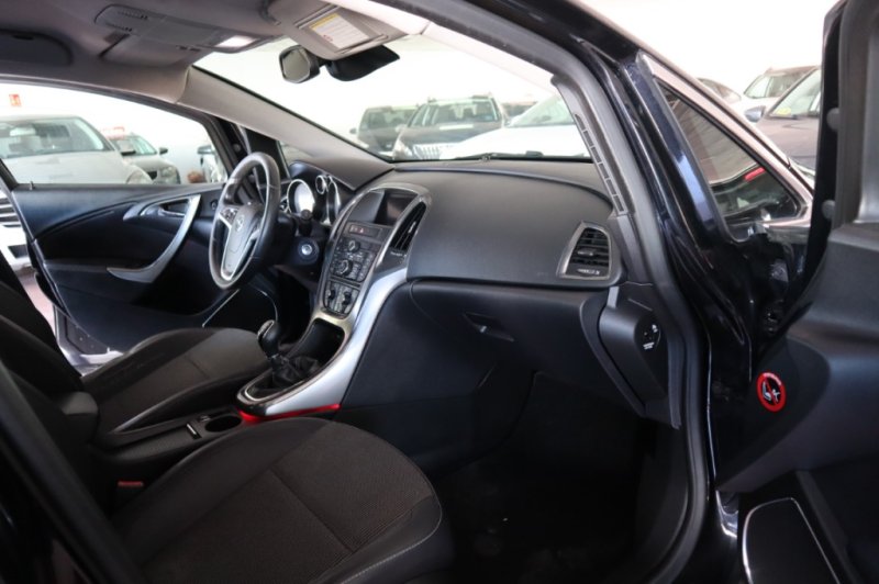 OPEL ASTRA 5 PUERTAS DE 1700 CC CDTI CON 110 CV