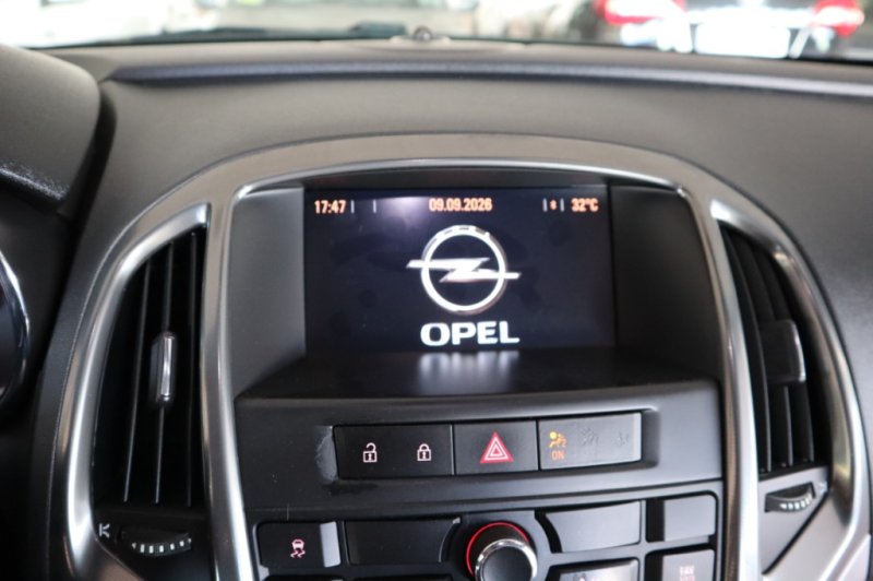 OPEL ASTRA 5 PUERTAS DE 1700 CC CDTI CON 110 CV