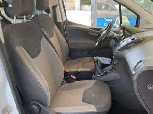 FORD TRANSIT COURIER