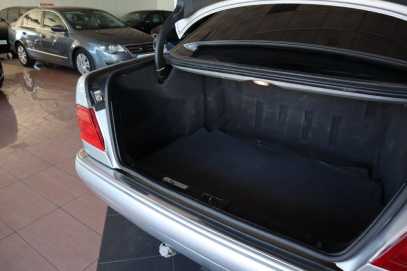 MERCEDES-BENZ E 300 TURBO DIESEL DE 177 CV AUT